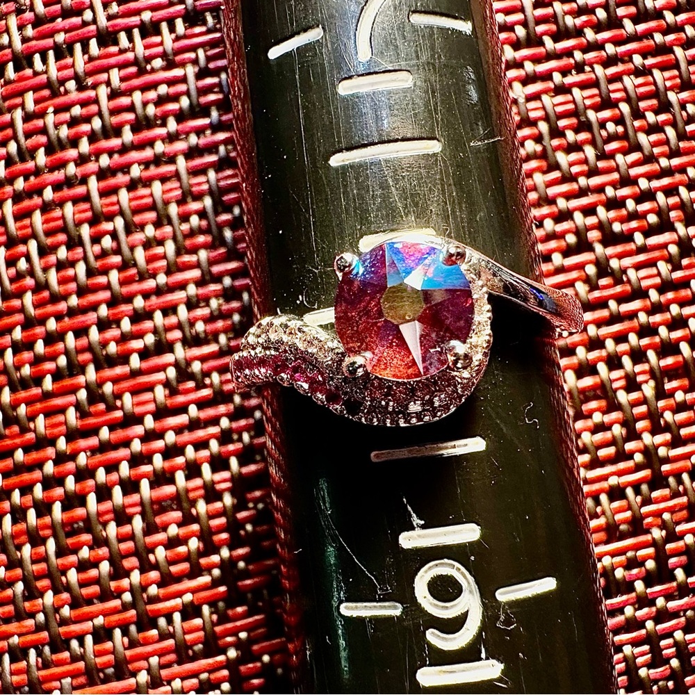 Fragrant Jewels Silver Ring with Iridescent Gem